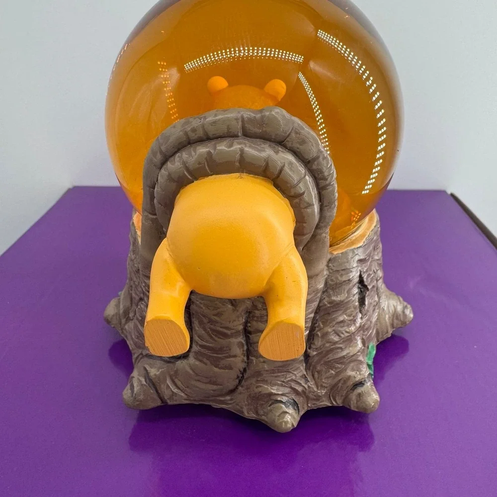 Rare! Winnie the Pooh in honey musical snow globe